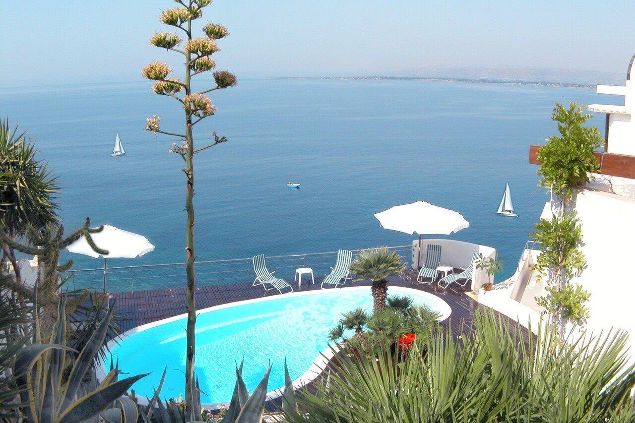 La Rosa Sul Mare Aparthotel Syracuse Exterior foto