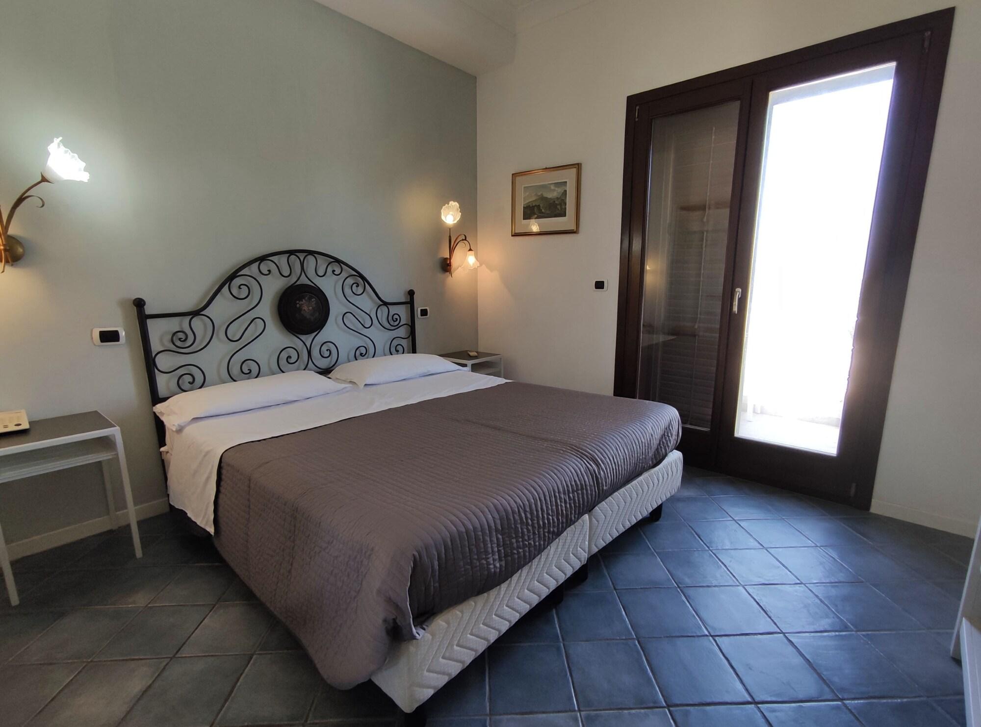 La Rosa Sul Mare Aparthotel Syracuse Exterior foto