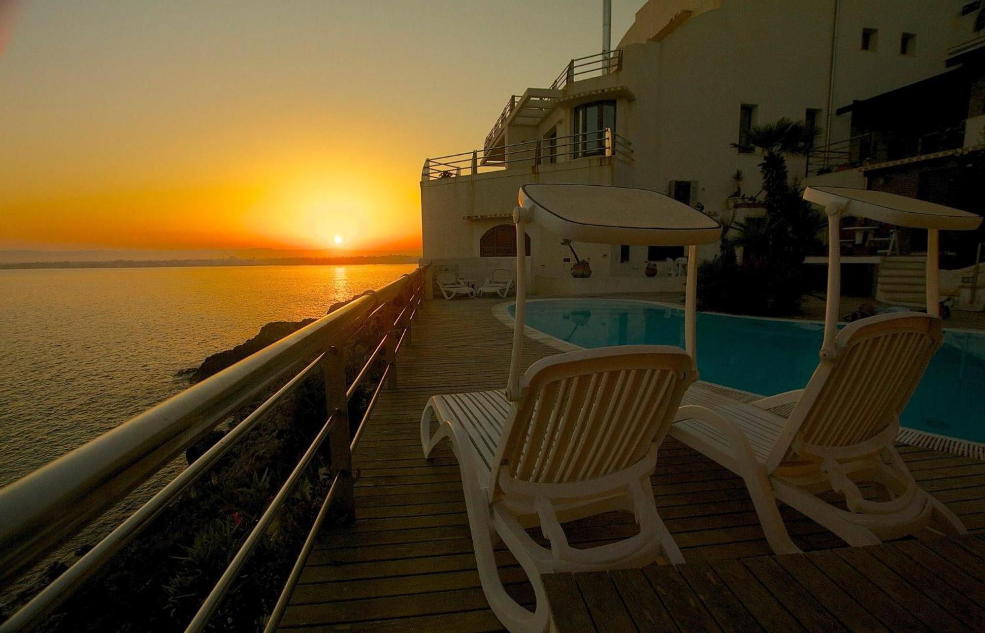 La Rosa Sul Mare Aparthotel Syracuse Exterior foto